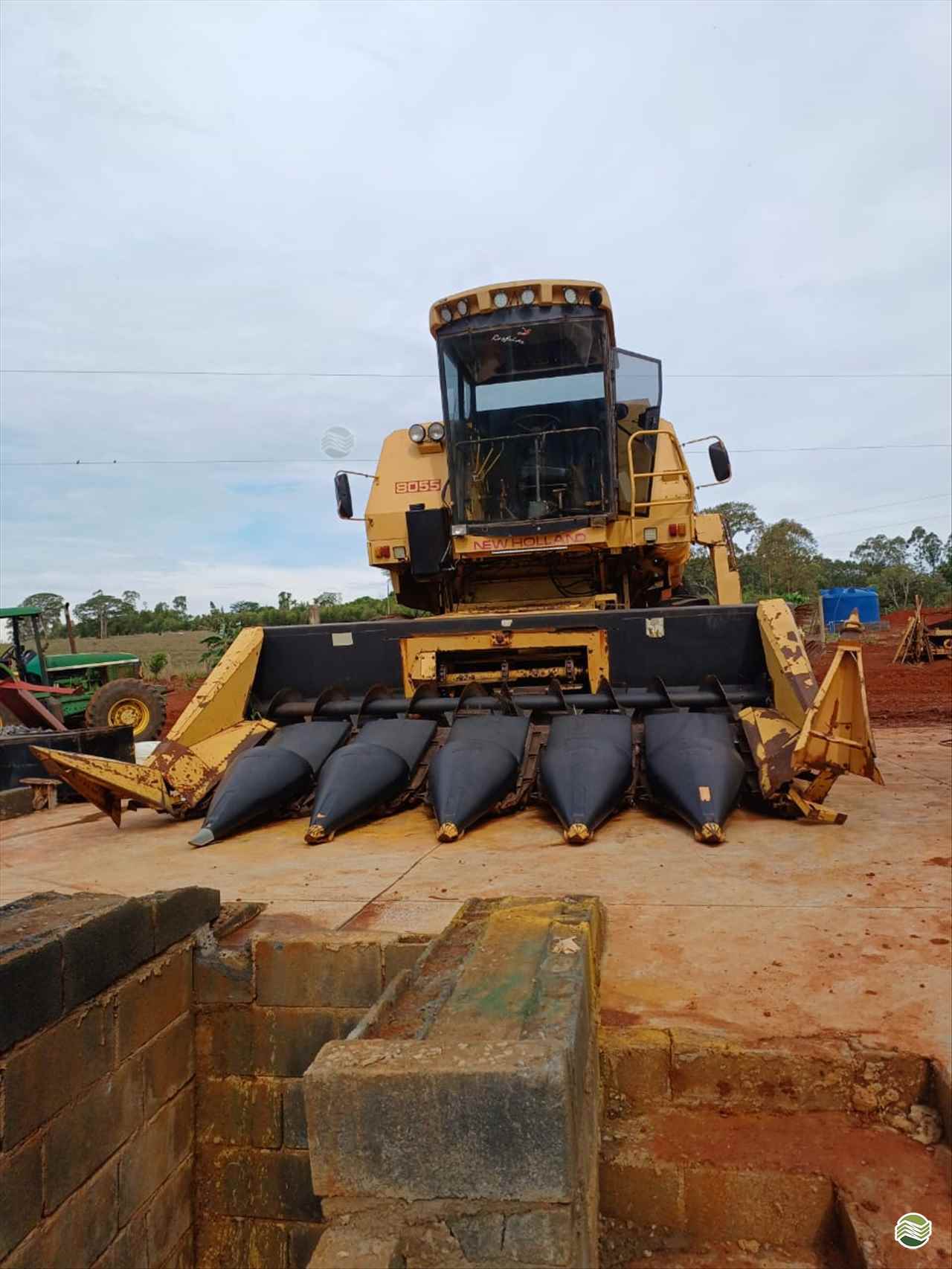 PLATAFORMA COLHEITADEIRA MONTOVANI MILHO Marcão Tratores UBERABA MINAS GERAIS MG
